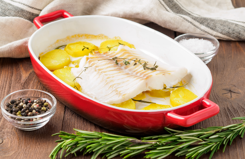 Merluzzo surgelato al forno con patate e rosmarino